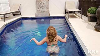 paola guerras in bikini, her pussy getting wet sucking that big veiny cock?