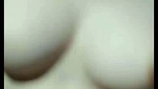 Late night handjob craving! 😜