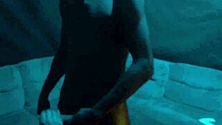 batendo uma pensando no amigo