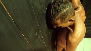 batendo uma pensando no amigo