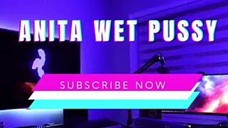 I played alone with my pussy, fingering and using dildo while looking in the mirror, oh god