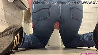 hey, check my bouncing boobs and dirty feet pissing in shoes!