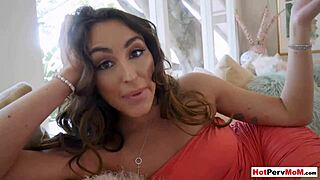 special attention for my busty milf stepmothers pussy