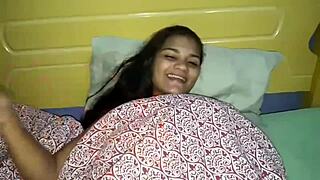 Tigresavip convidando o bluezao para gravar um porno com ela e duda hugnen gozando de tesão ao ser filmada sem calcinha