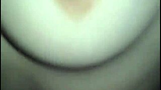 Man, this jovencita Colombiana is starting with some wild sexy videos!