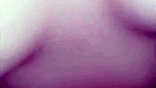 Man, this jovencita Colombiana is starting with some wild sexy videos!