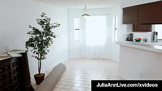 i'm getting a wet blowjob from horny milf julia ann for a facial