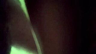 i love how she gets her pussy streched open for hard fucking