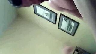 i love how she gets her pussy streched open for hard fucking