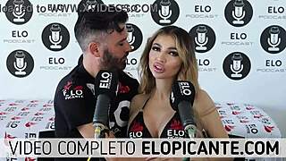 Veve Valencia is taking off her underwear in the spicy room! 🔥