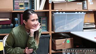 I’m givin’ a blowjob while talkin’ bout stealin’ stuff