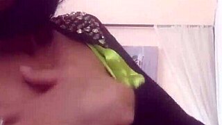 i saw this cursed italian milf naked with her ass, she talks so dirty i cant even say it