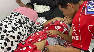 1 parte universitaria de culo grande se coje a su compañero por el trabajo