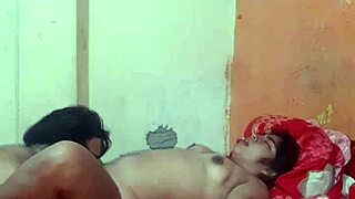 Dandole Rico Sexo Oral a Sobrina!