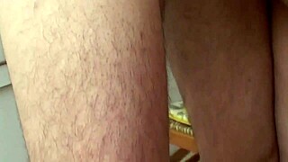 fat italian milf shoves toy in pussy, getting so wet and horny 😏💦