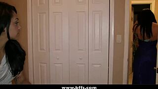 Wow, Teen Screws Her Virgin Pussy After Prom!