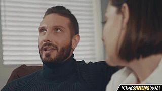 Having fun with the horny cougar in high definition.