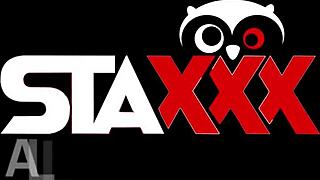 I's an amateur milf in mask suckin and fuckin