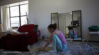 European brunette babe's yoga lesson with instructions