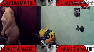 Comiéndole El Coño A La Gorda Empotrándola Contra El Armario Dominando A Esta Cerda Gorda!