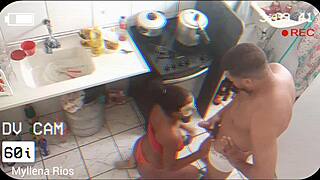 Brazilian amateur leo ogro performs oral sex in the kitchen