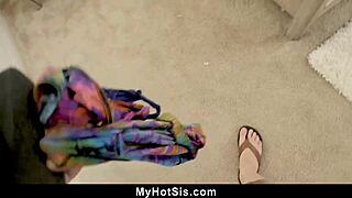 Young stepsis Hannah gives her stepbro a steamy blowjob