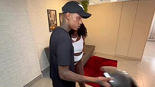 Pizza delivery turns into hot sex with black babe 😍