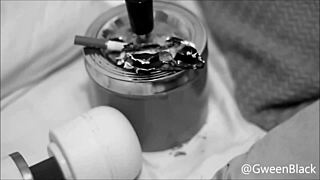 The temptress Novinha in a smoking fetish scene