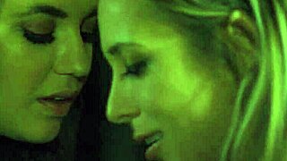 i love watching these two horny girls fuck