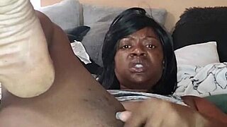 Naejae Seduces U With A Strip Tease Before She Squirts