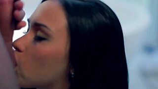 Gorgeous Brunette Performs Amazing Oral