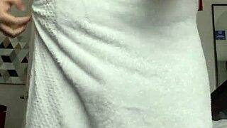 Gay masturbation leads to a facial finish