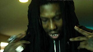 a teen in the hood offers sex for cash