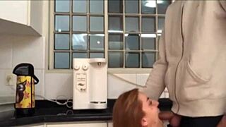 the sly motoboy fucked me in the hair cuz he didn't pass my card, the smart guy put his dick in my mouth and fucked my pussy till he came inside