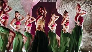 tamanna's gorgeous navel shakes, so sexy! 😘