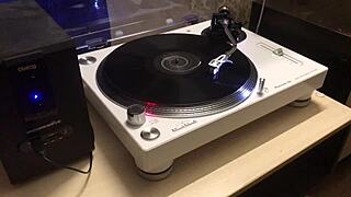 Gay Stud Sucks Massive Cock In Oral Session!