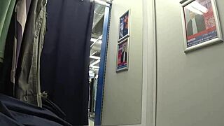 i can’t stop staring at this curvy milf’s ass