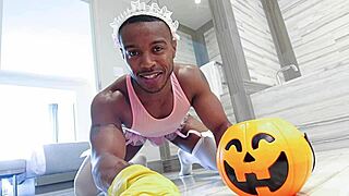 hey, how did this maid score such a huge tip?