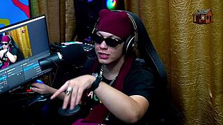 i watched kiara blay show her body in podcast, drooling over her