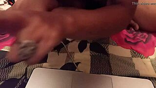 Webcam Model Saavi Randhawa Chats Threesome in Hindi