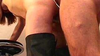 sexy milf photoshoot turns into fucking 😏