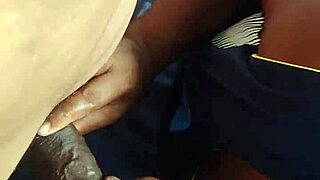 preta do cu guloso in lingerie banging hard