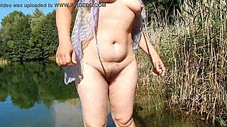 Hairy wife, wanna see me flash outdoors today?