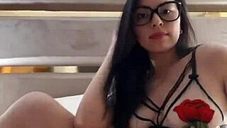 Latina with big ass in thong on webcam 😍