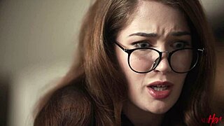 ऑलहरलव - सबिना रूज और मादी मीडोज वेट लेस्बियन फिंगरिंग स्टडी में