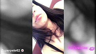 Me meto los dedos en mi rica vagina