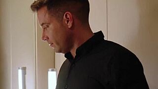 Vixen Sultry Singer Nicole Seduces Crush With Licks