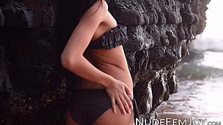 Babe Poses Nude on Beach, Shows Shaved Pussy and Ass.