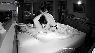 i'm in a lesbian couple with fingerbang strapon and shaking orgasm