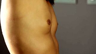 Wow, this cute amateur got tricked into sucking during massage!